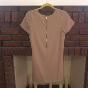 NEVER WORN beige Lulu’s shift dress
